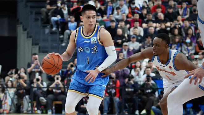 记者：CBA用防守赢球的时代不复返了，现在就看谁进攻强