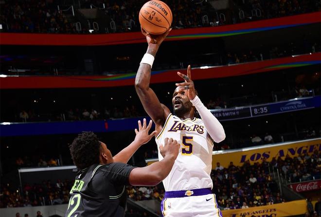 7胜0负+10胜1负！湖人捡漏810万王牌真香：近6战4次砍20+10