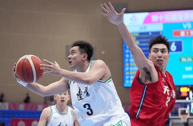 辽粤大战焦点！杜锋必锁继伟原帅，锋线或成破局点，杨鸣表明态度