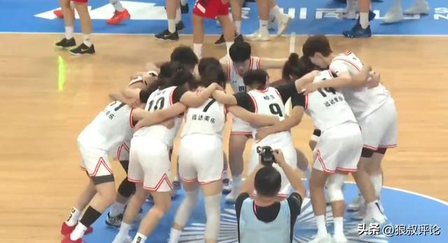 四川U22女篮完胜浙江夺冠！冉珂嘉18分12板 李雨汧15分7板