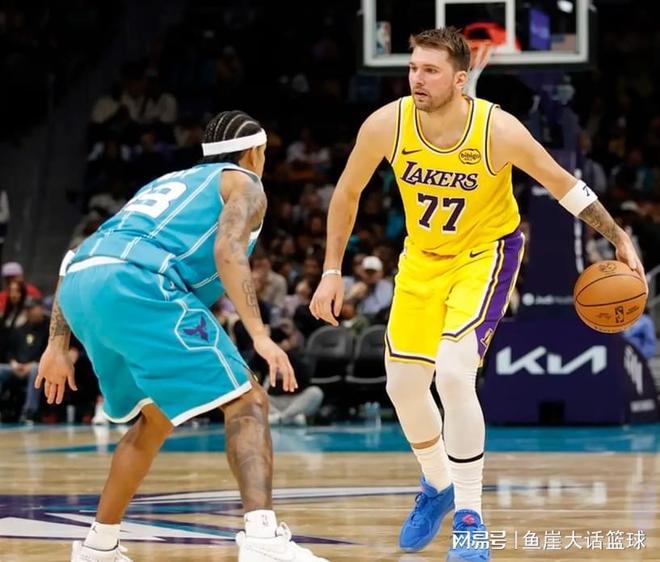 湖人隐患明显，东契奇有进步！里夫斯要提高一点，一人成无名功臣